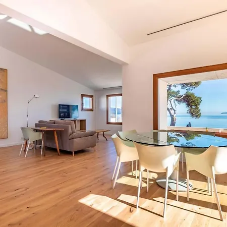 Villa Seafront Mar I Pins By Sealand Port de Pollença