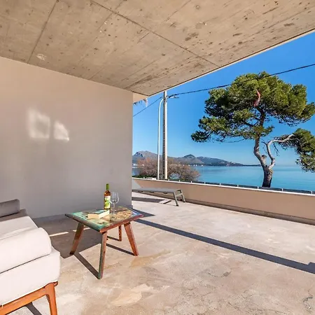 Villa Seafront Mar I Pins