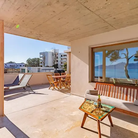 Villa Seafront Mar I Pins *