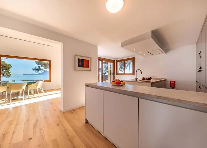 Villa Seafront Mar I Pins By Sealand Port de Pollença