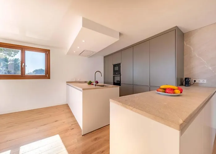 Seafront Mar I Pins By Sealand