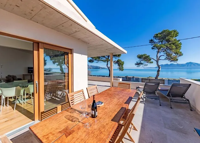 Villa Seafront Mar I Pins By Sealand *