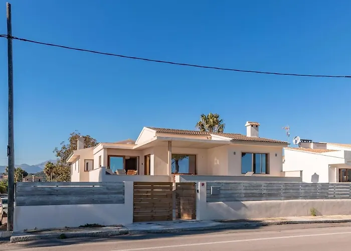 Seafront Mar I Pins By Sealand Villa