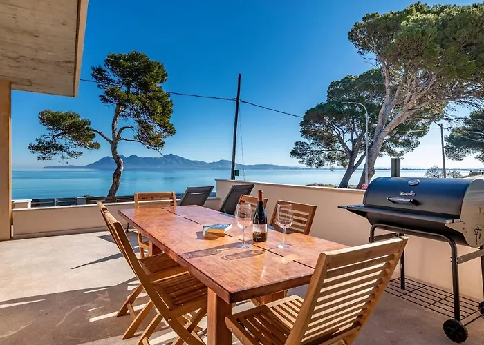 Villa Seafront Mar I Pins By Sealand Port de Pollença