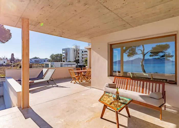 Villa Seafront Mar I Pins By Sealand *