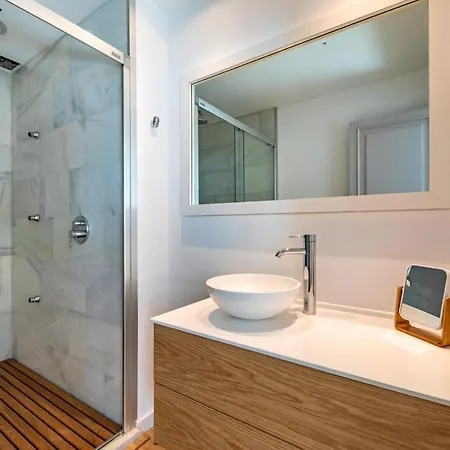 Vila Seafront Mar I Pins By Sealand Port de Pollença