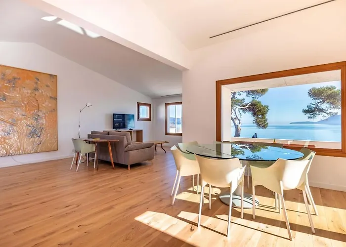 Villa Seafront Mar I Pins By Sealand Port de Pollença