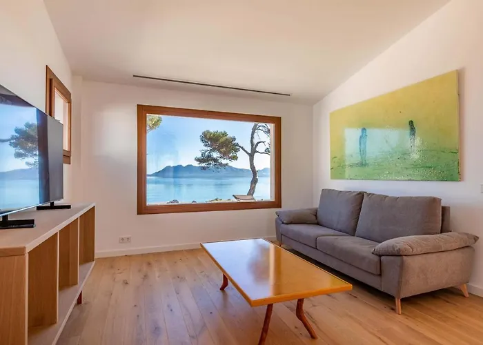 Villa Seafront Mar I Pins By Sealand