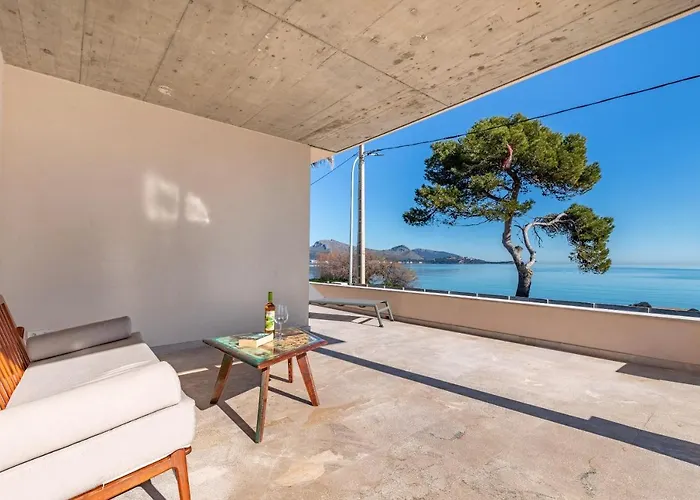 Villa Seafront Mar I Pins By Sealand